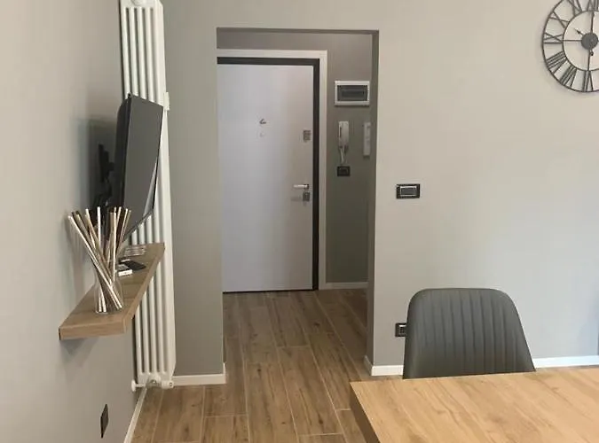 Nibu - Comodo A Tutto, Anche A Chiara *