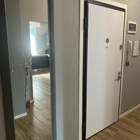 Apartment Nibu - Comodo A Tutto, Anche A Chiara