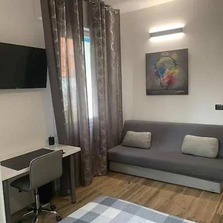 Nibu - Comodo A Tutto, Anche A Chiara *