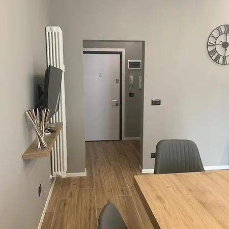 Nibu - Comodo A Tutto, Anche A Chiara *