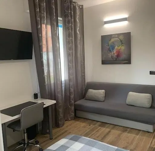 Nibu - Comodo A Tutto, Anche A Chiara *