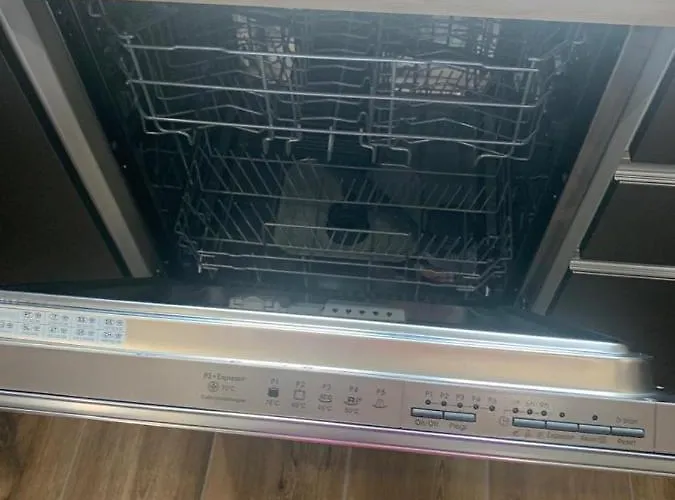 Nibu - Comodo A Tutto, Anche A Chiara *